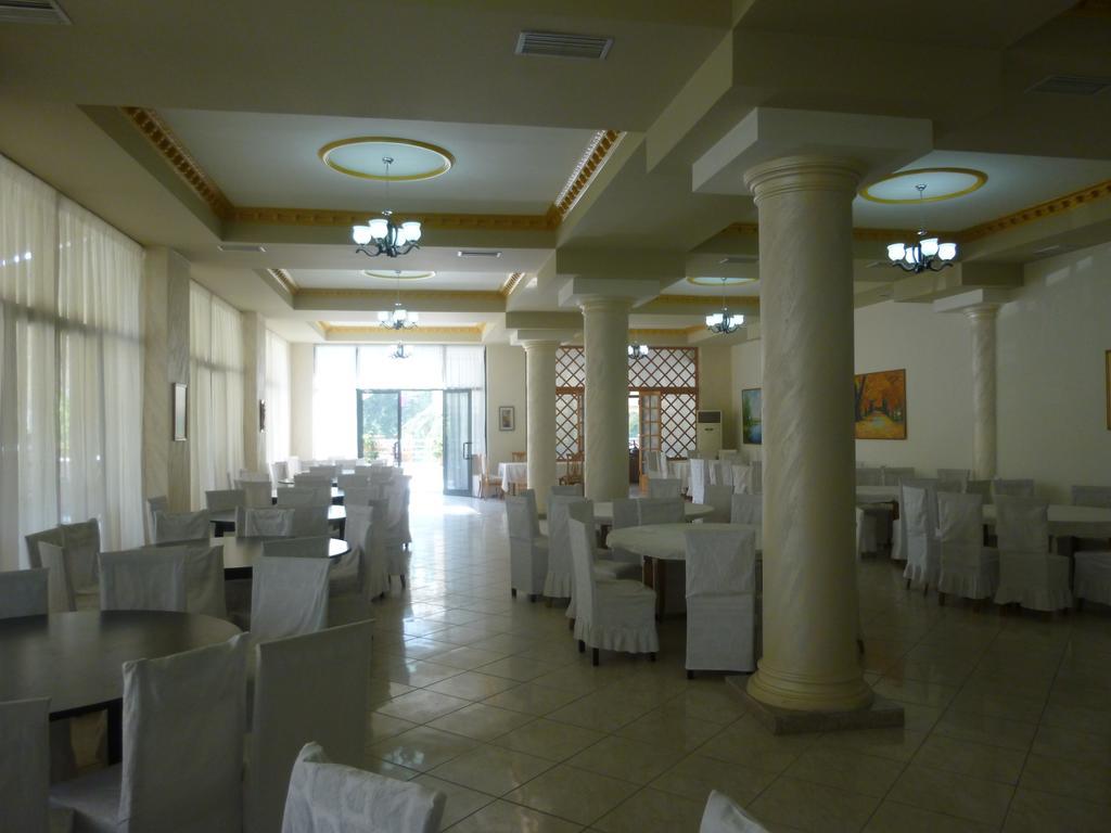 Hotel Rossi Влёра Экстерьер фото